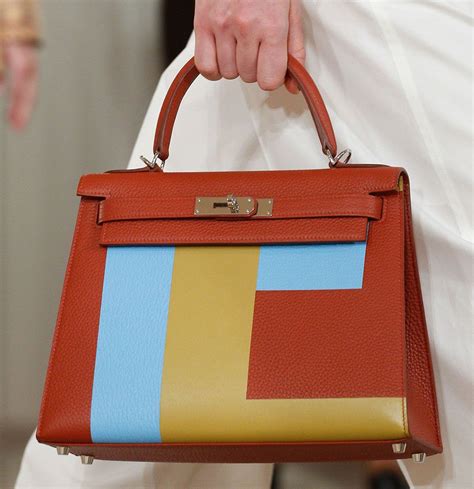 where does hermes manufacture their handbags|what country is Hermes from.